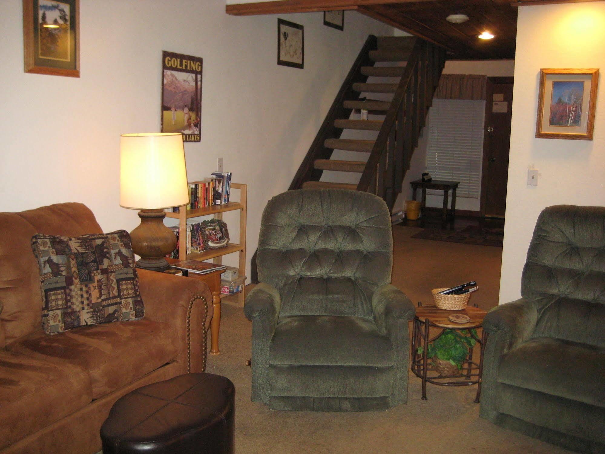Val D'isere By Mammoth Reservation Bureau * Mammoth Lakes