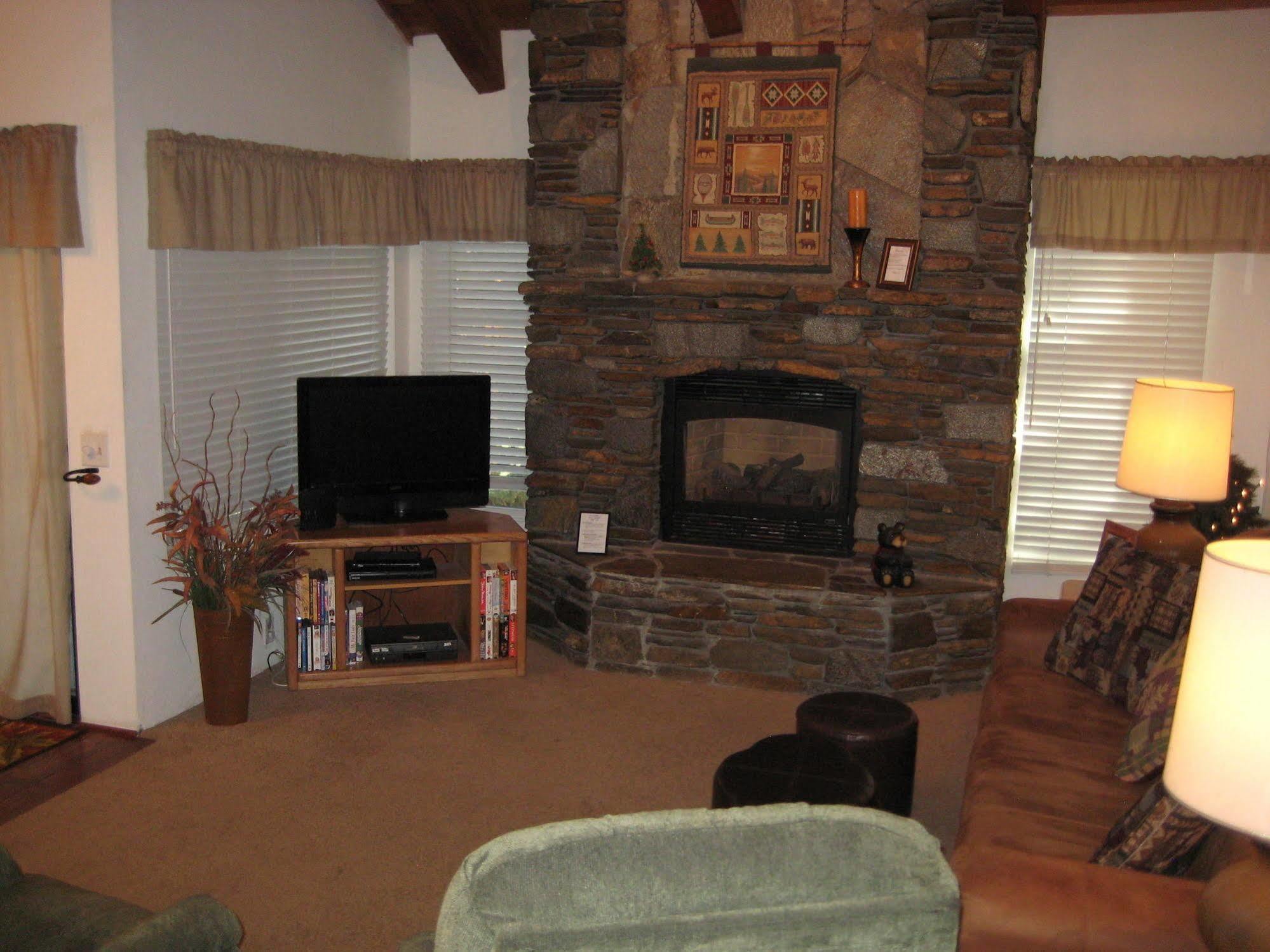 Appartement Val D'isere By Mammoth Reservation Bureau Mammoth Lakes