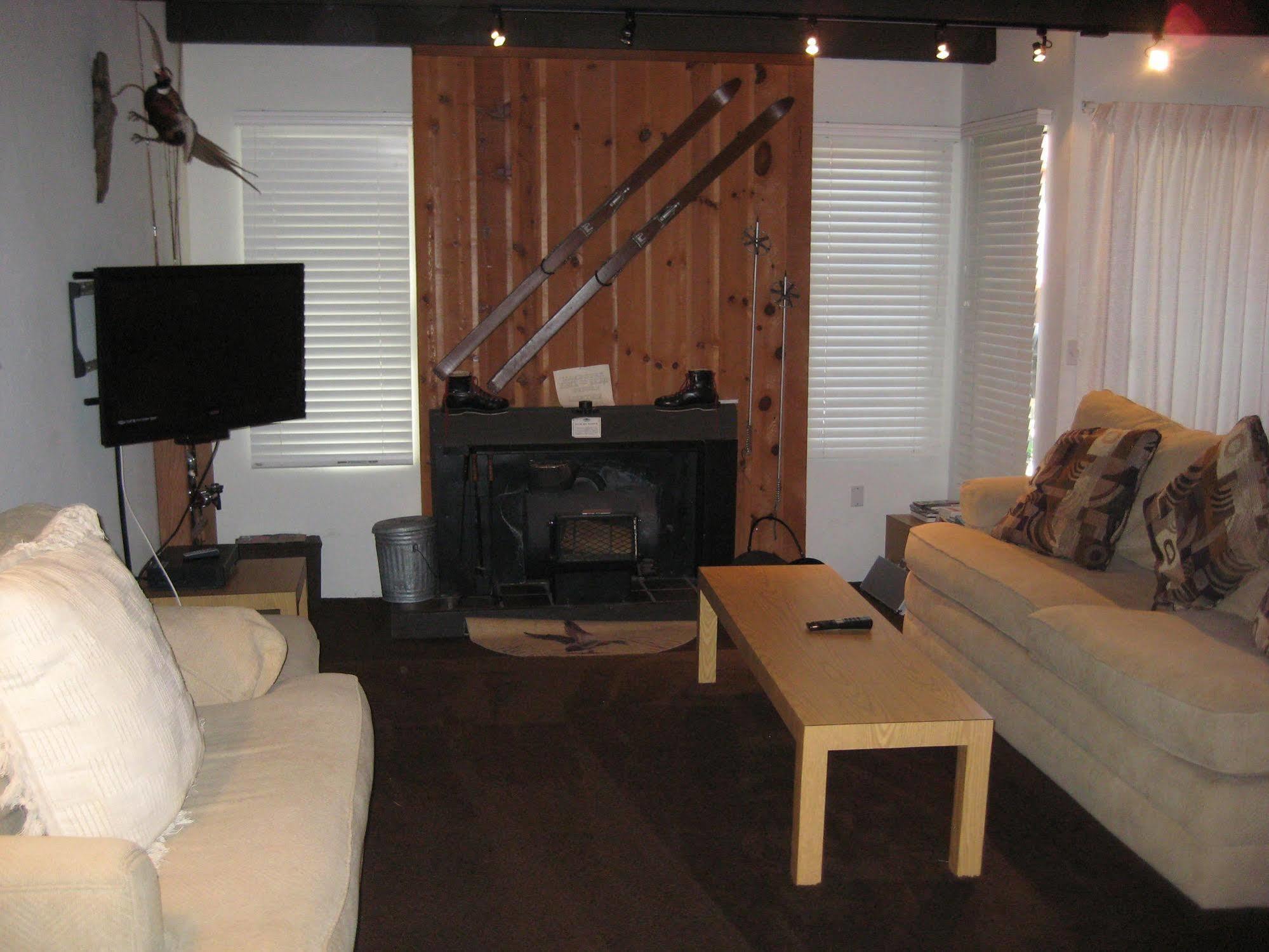 Appartement Val D'isere By Mammoth Reservation Bureau Mammoth Lakes
